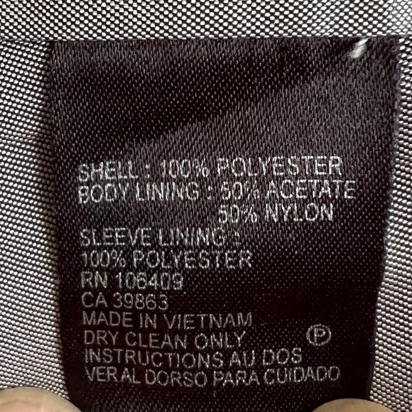 Classic TAHARI blazer, black, size 4P - Picture 8 of 8